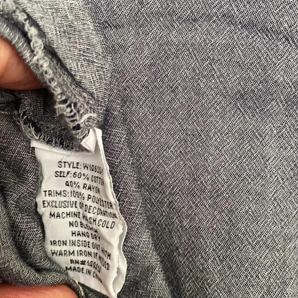 Johnny Was sz S chambray blouse floral embroidery 3/4 sleeve good pre owned cond - Picture 5 of 5